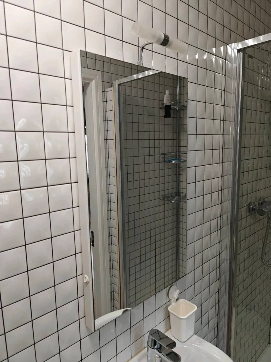 Illuminated Bathroom Wall Mirror with Integrated L - Image 1