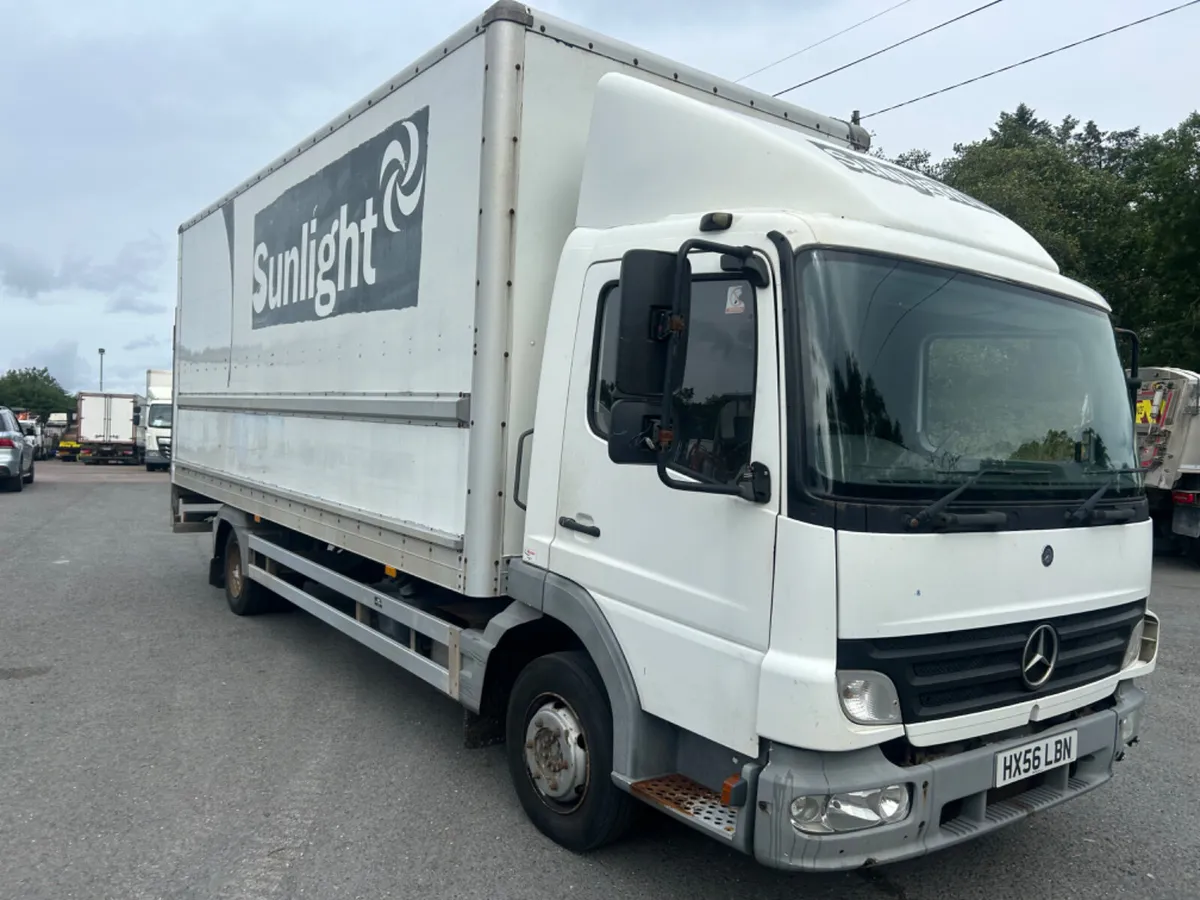 2006 Mercedes Atego 816 7.5 ton box with tail lift - Image 3