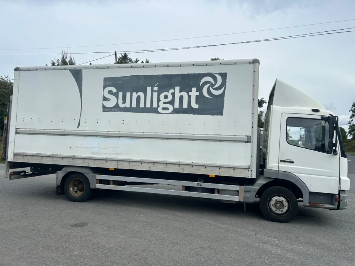 2006 Mercedes Atego 816 7.5 ton box with tail lift - Image 4
