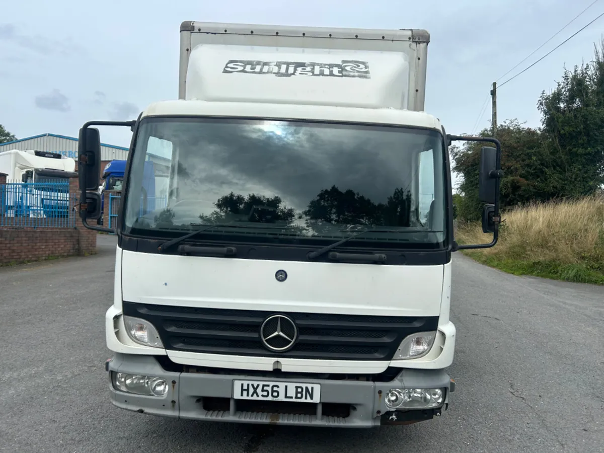2006 Mercedes Atego 816 7.5 ton box with tail lift - Image 2