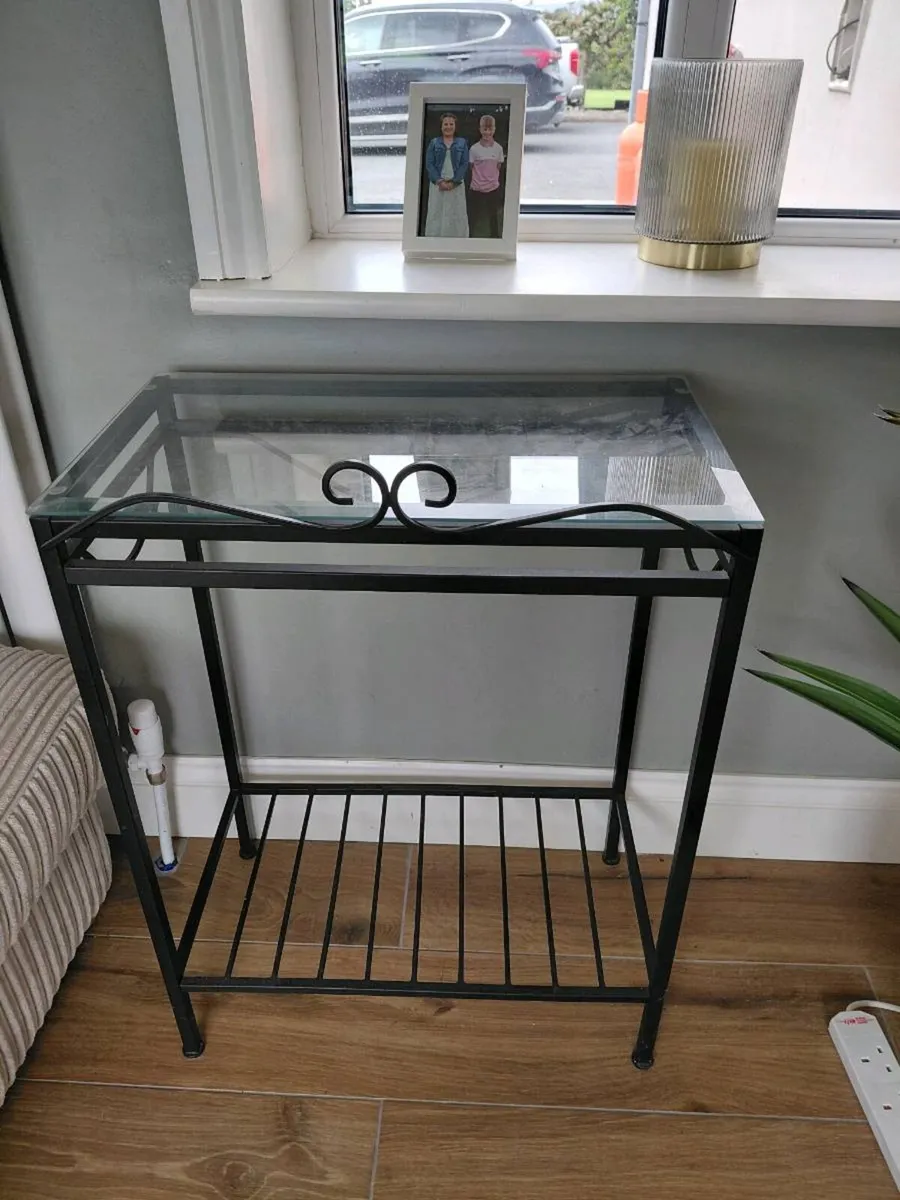Hall table - Image 1