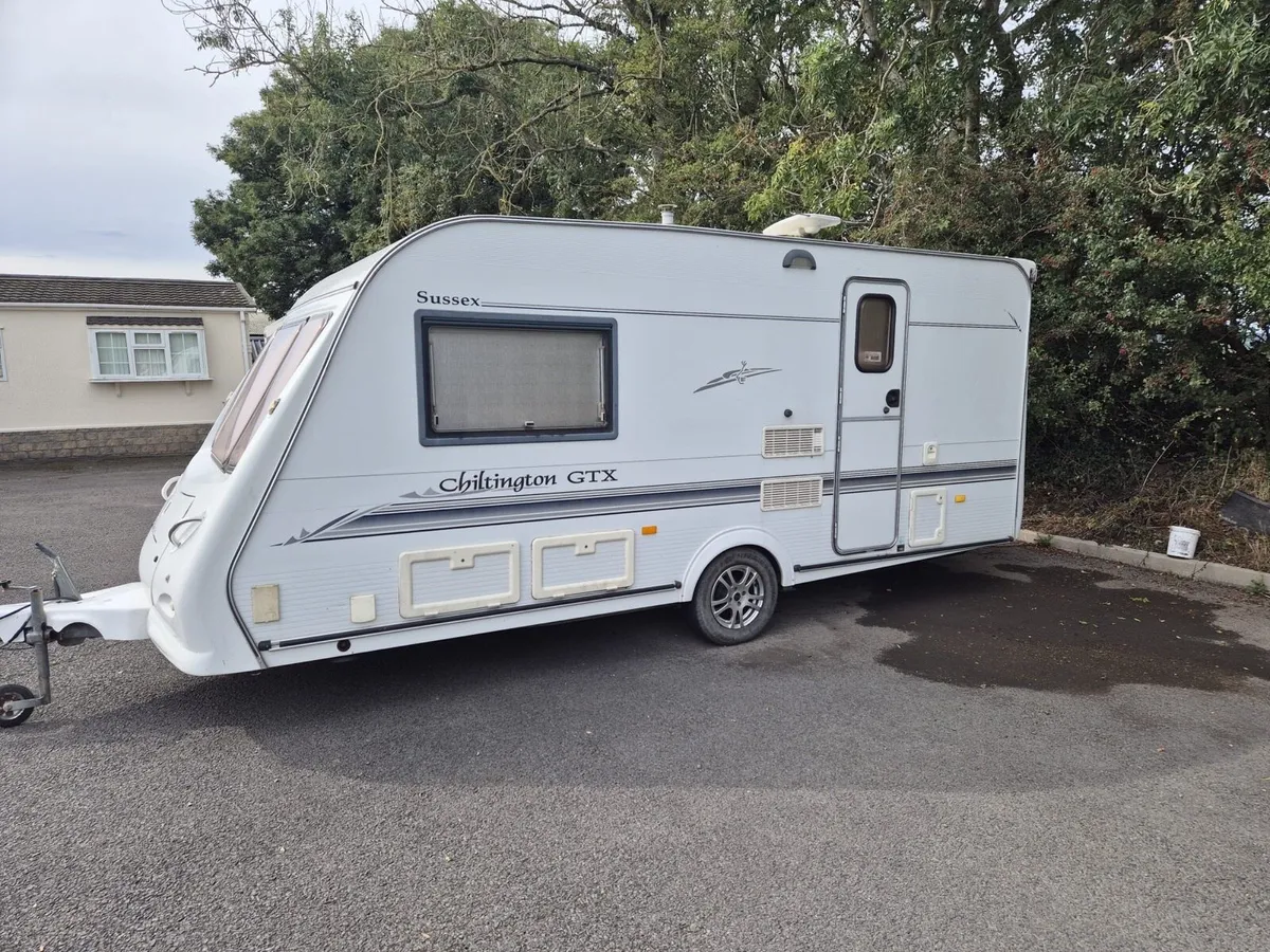 Elddis chillington 2 berth end washroom - Image 1