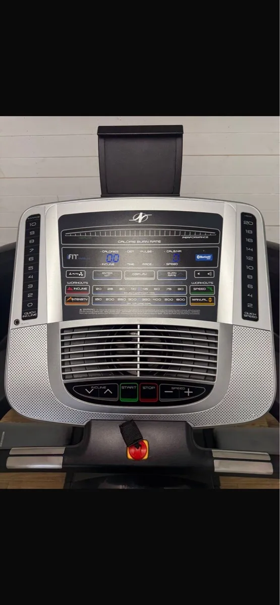 Nordic Track c700 Treadmill - Image 3