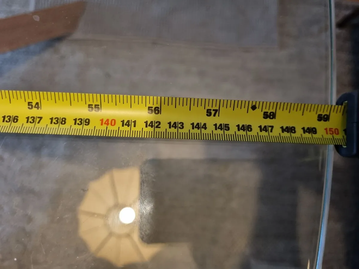 Dining room table - Image 1