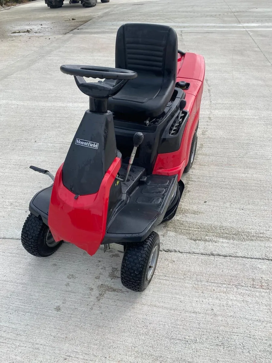 Lawn mower - Image 1