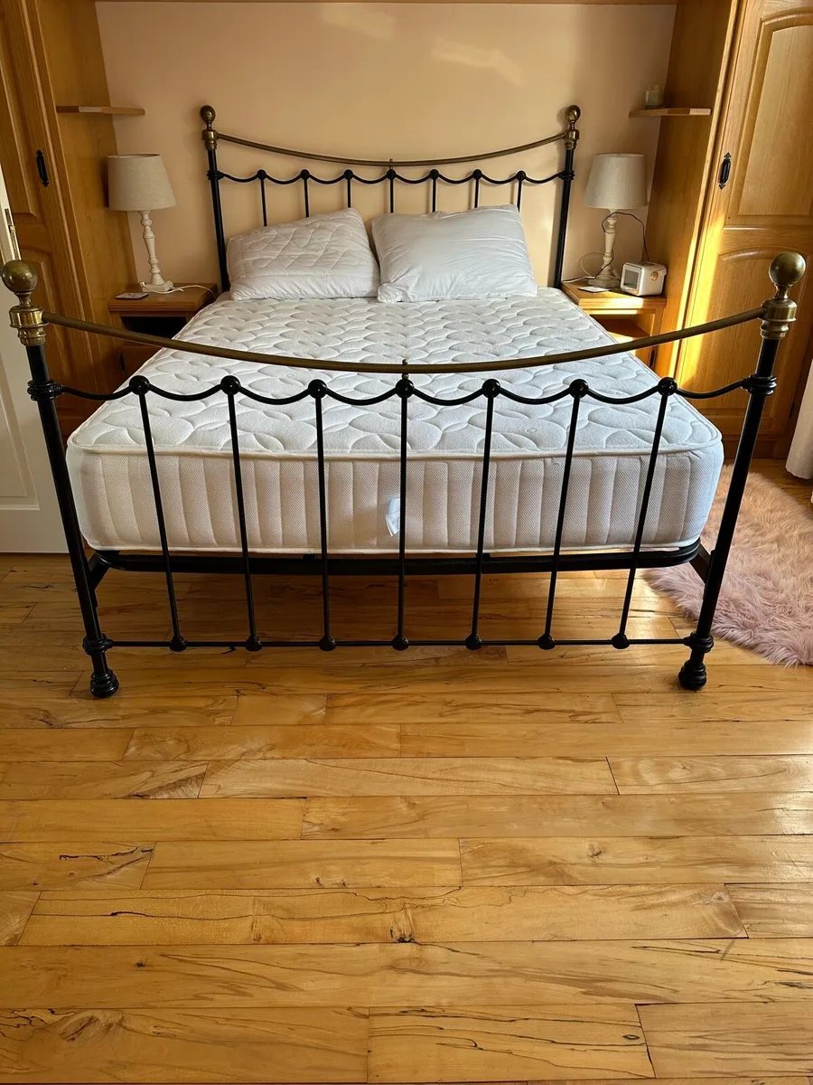 King size bed and mattress - Image 1