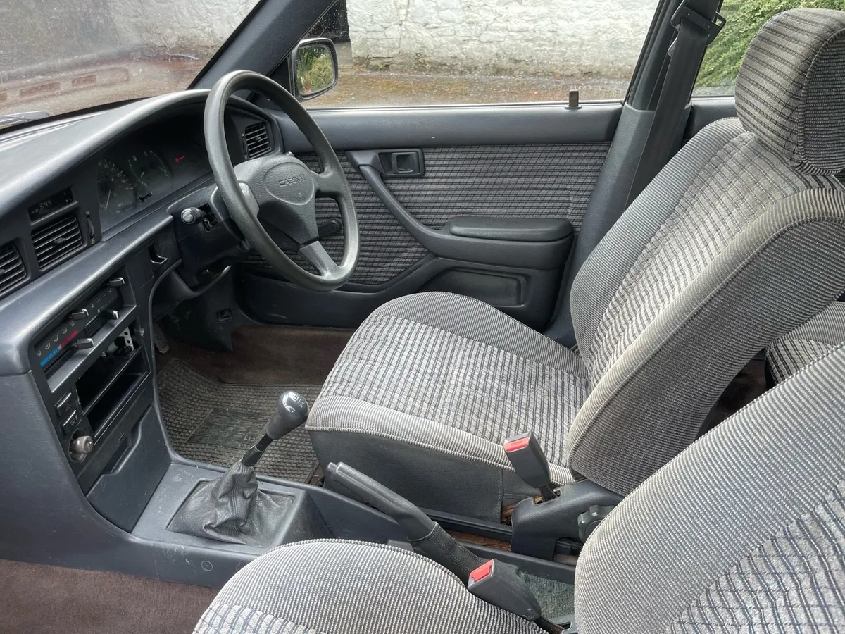 Toyota carina estate TA17 - Image 2