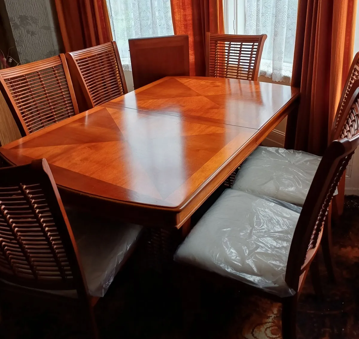 Dining table and chairs - Image 2