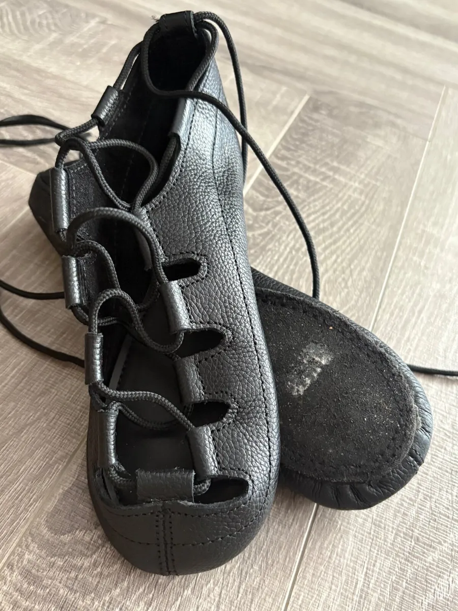 Irish dancing shoes size 13-1