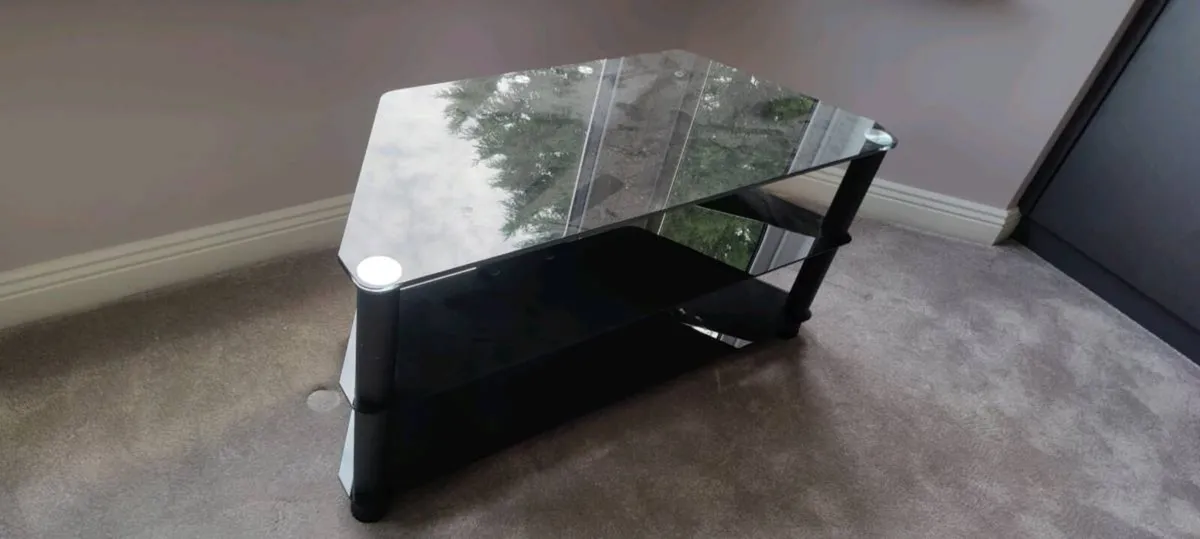 TV table - Image 1