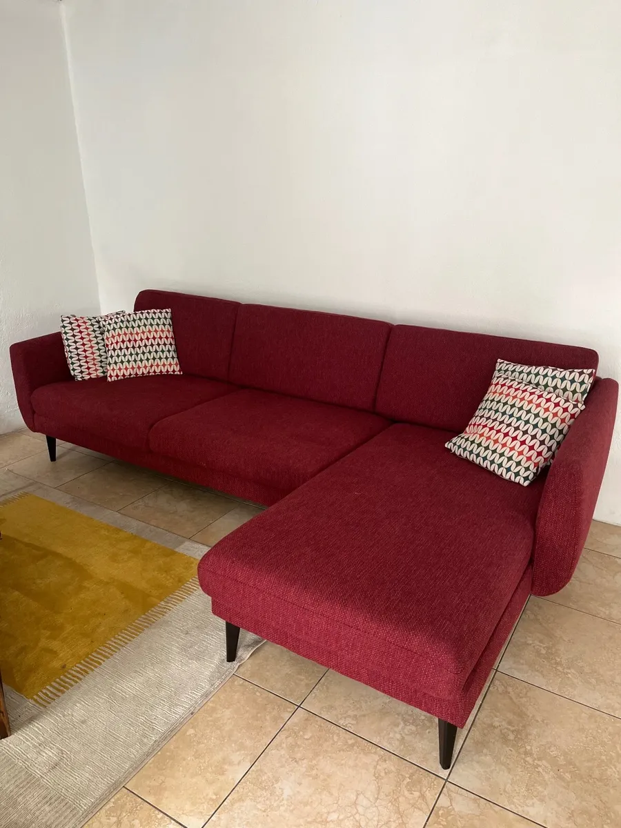 4 seater sofa with chaise longue - Image 1