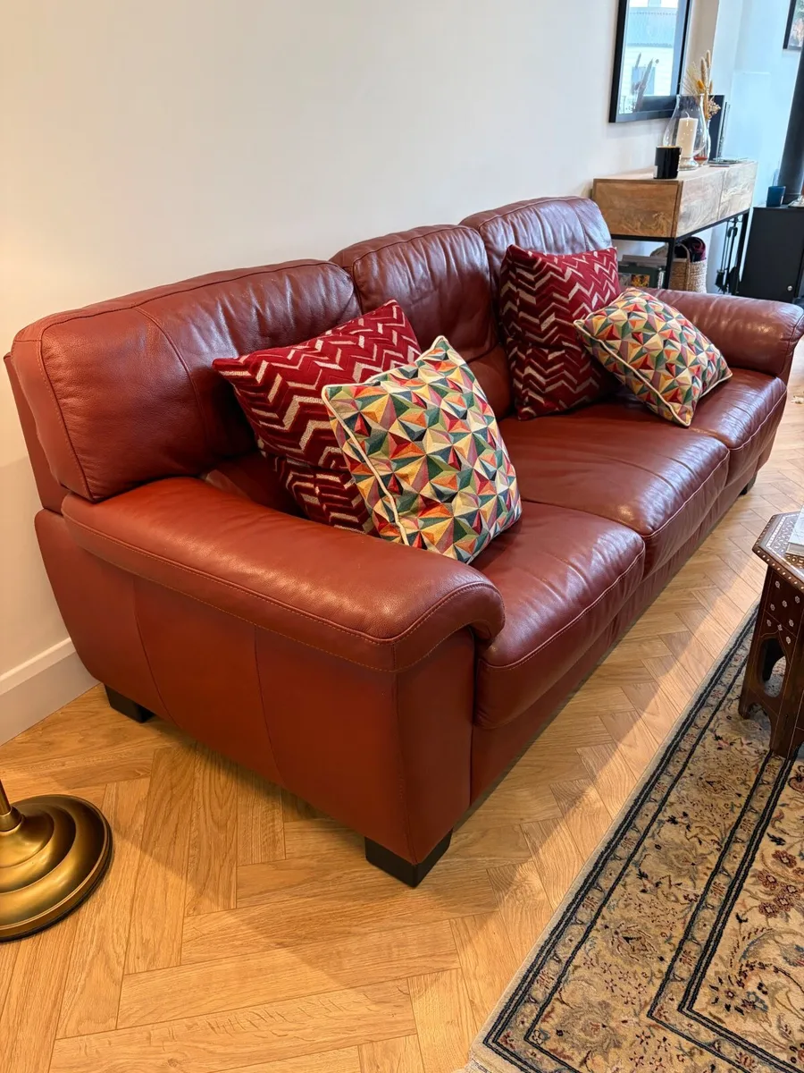 Sofa leather 3 seater - Image 4