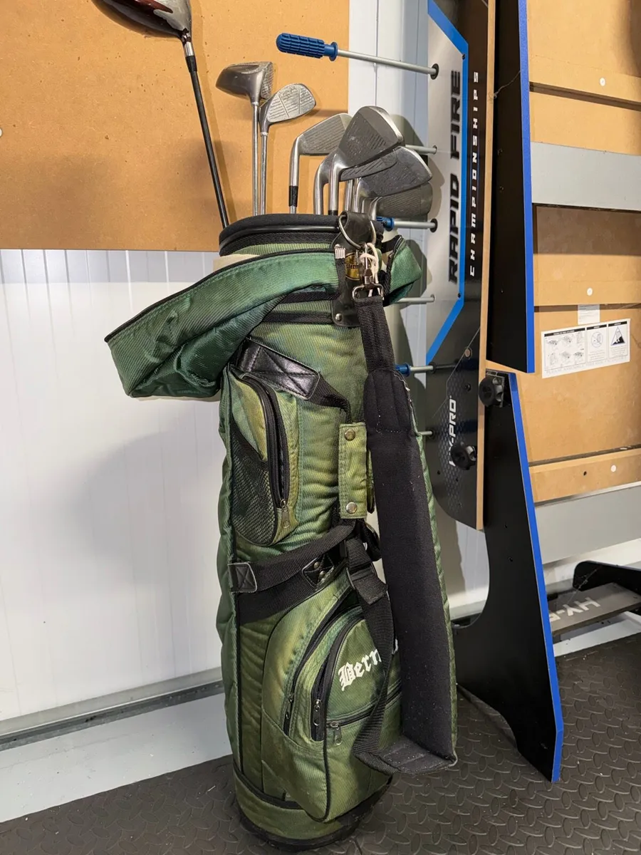 Golf clubs - Image 1
