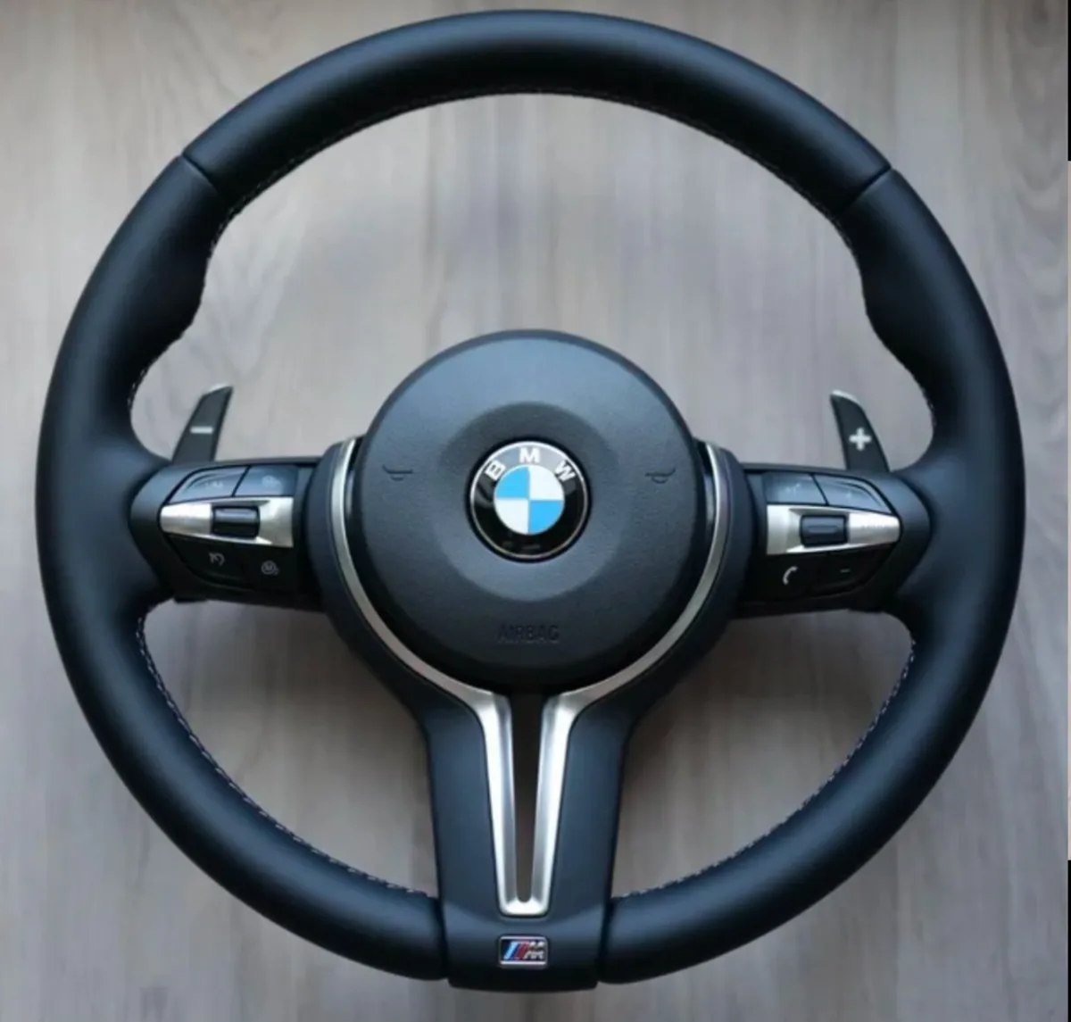 BMW steering wheel - Image 1