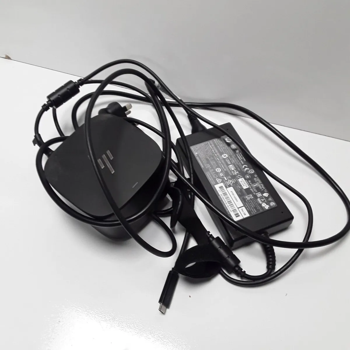 HP Thunderbolt Dock 120W G2 | USB-C Docking Statio - Image 1