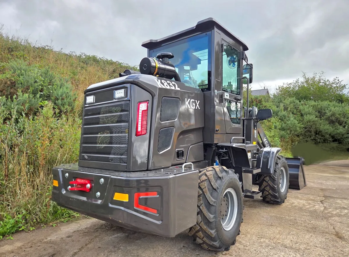 New KGX K832 Wheeled Loader Front Loading Shovel - Image 4