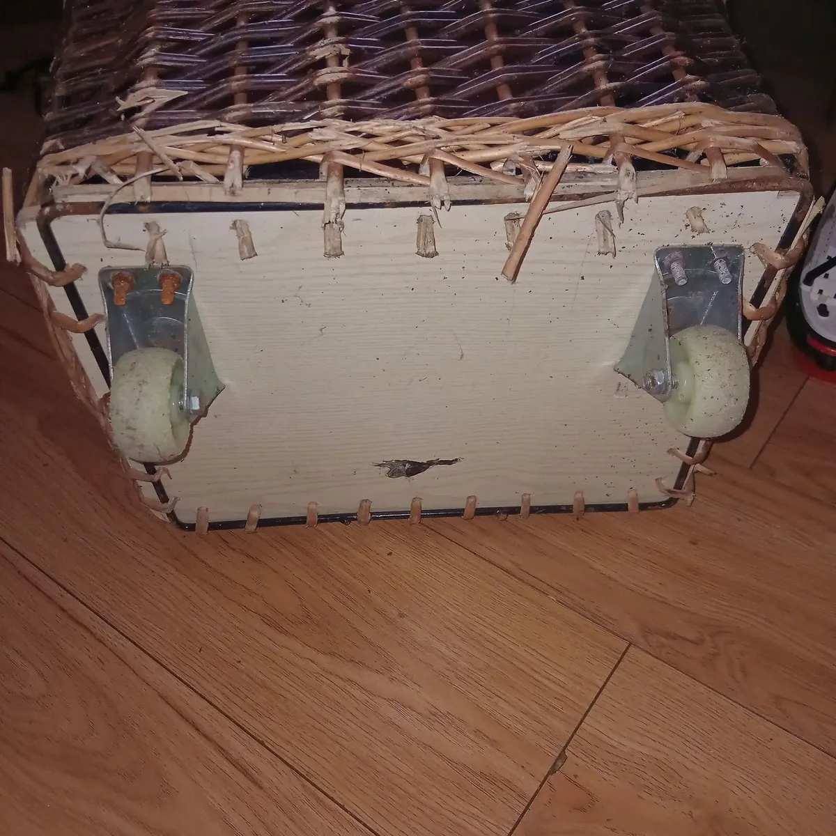 Large wicker basket - Image 2