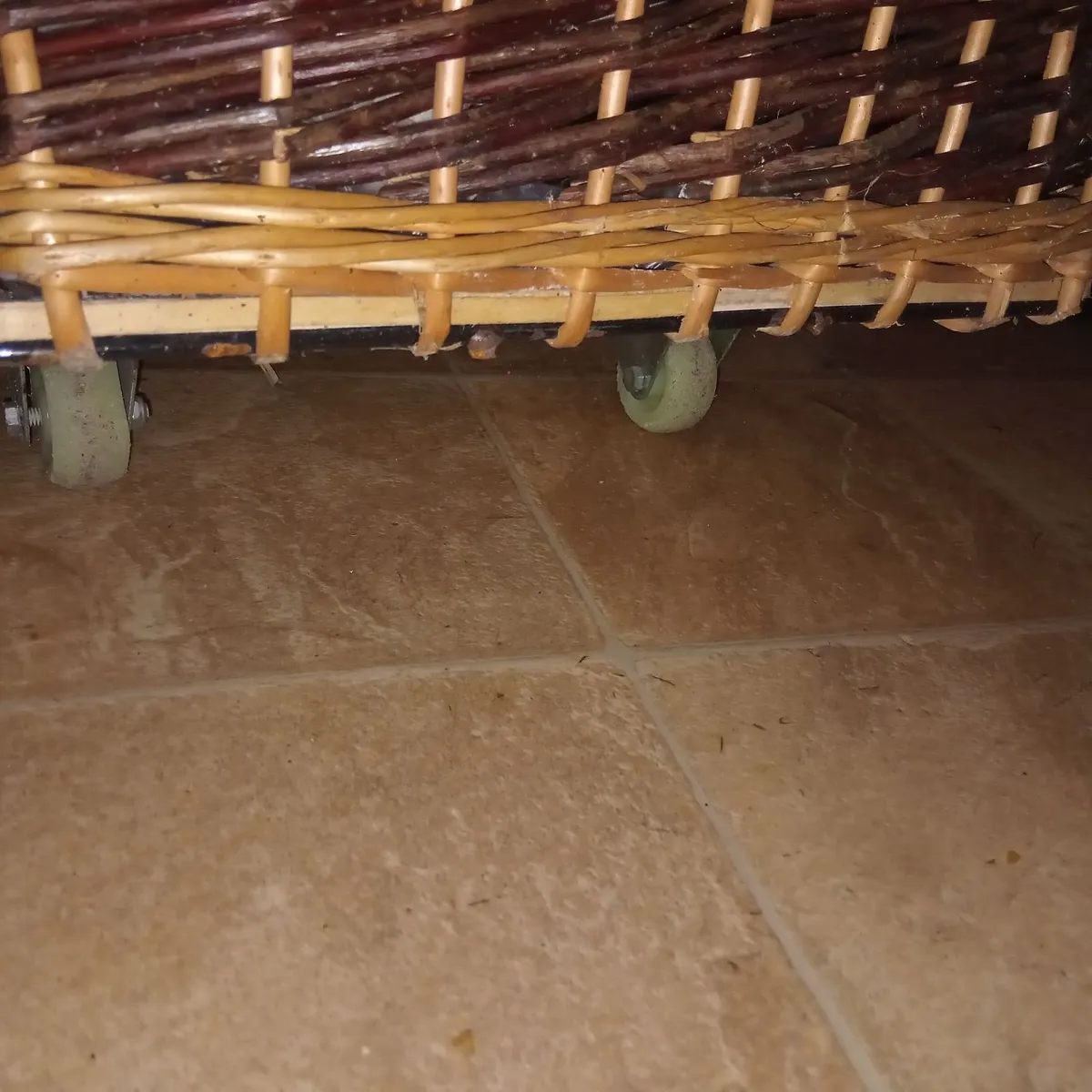 Large wicker basket - Image 3