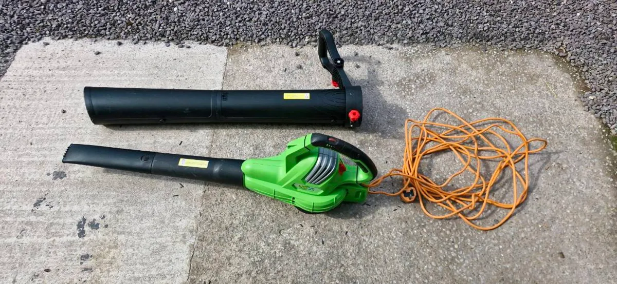 Leaf blower - Image 1