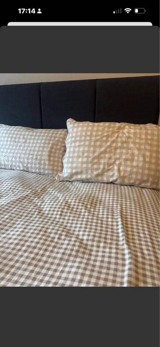 Double bed - Image 1