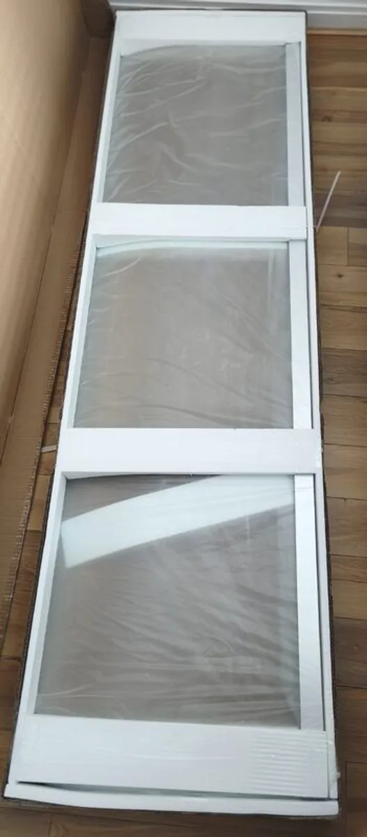 Shower Enclosure Offset Quadrant 900x760mm RH - Image 4