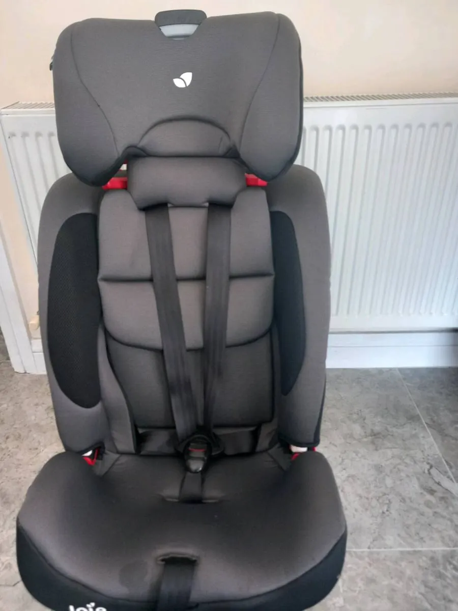 Joie isofix Kids car seat. - Image 2
