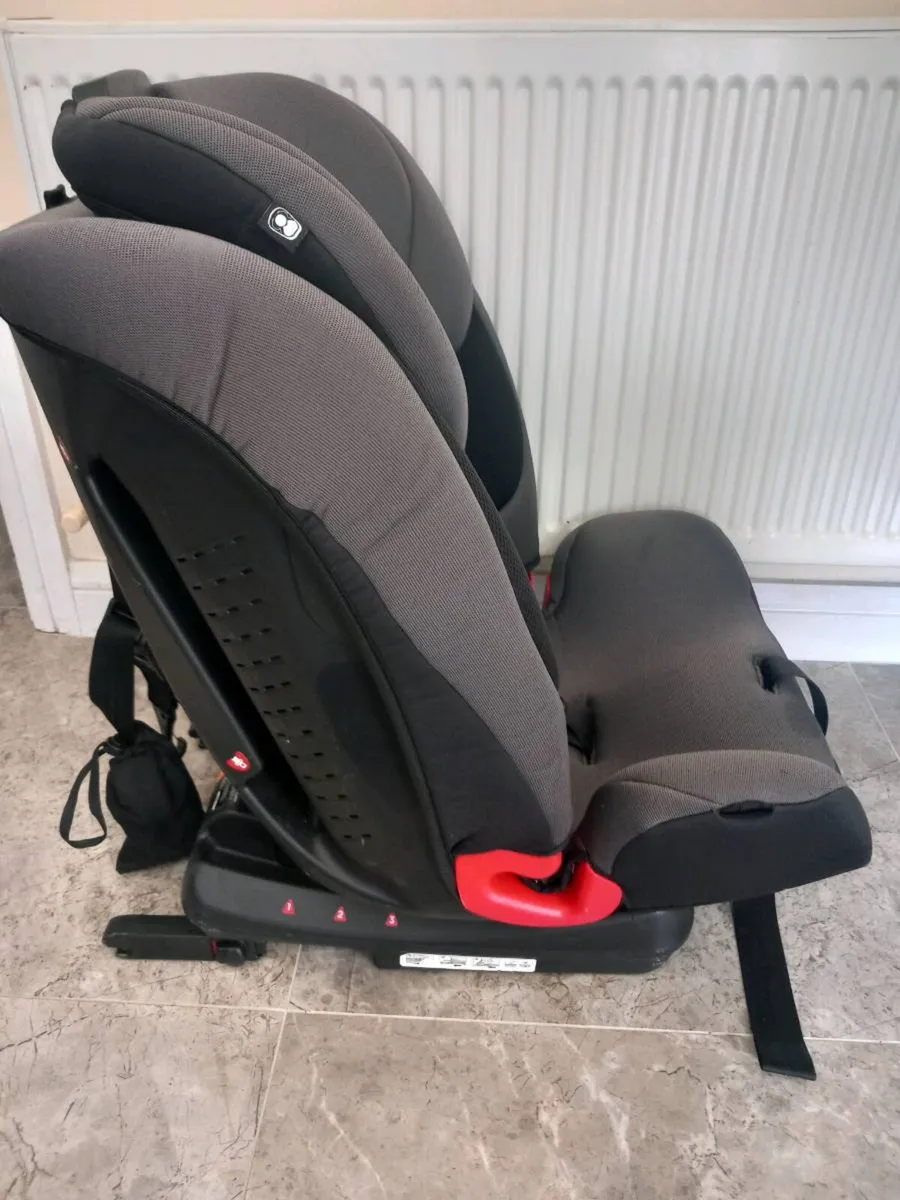 Joie isofix Kids car seat. - Image 3