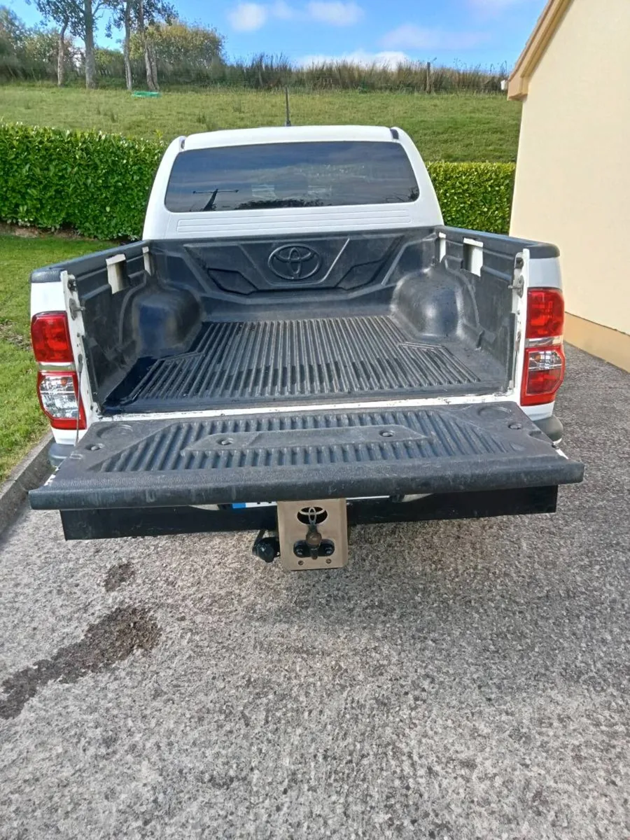 Toyota hilux - Image 3