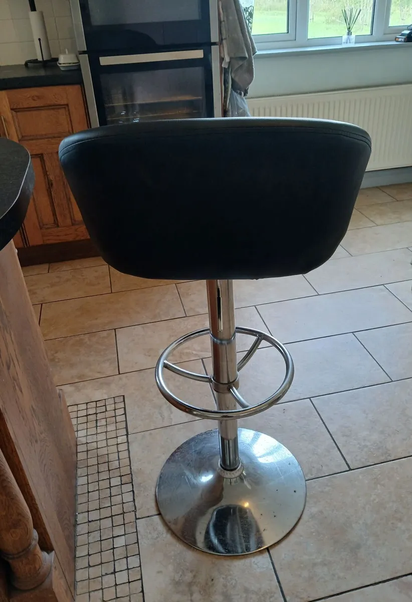 Makeup chair - Image 3