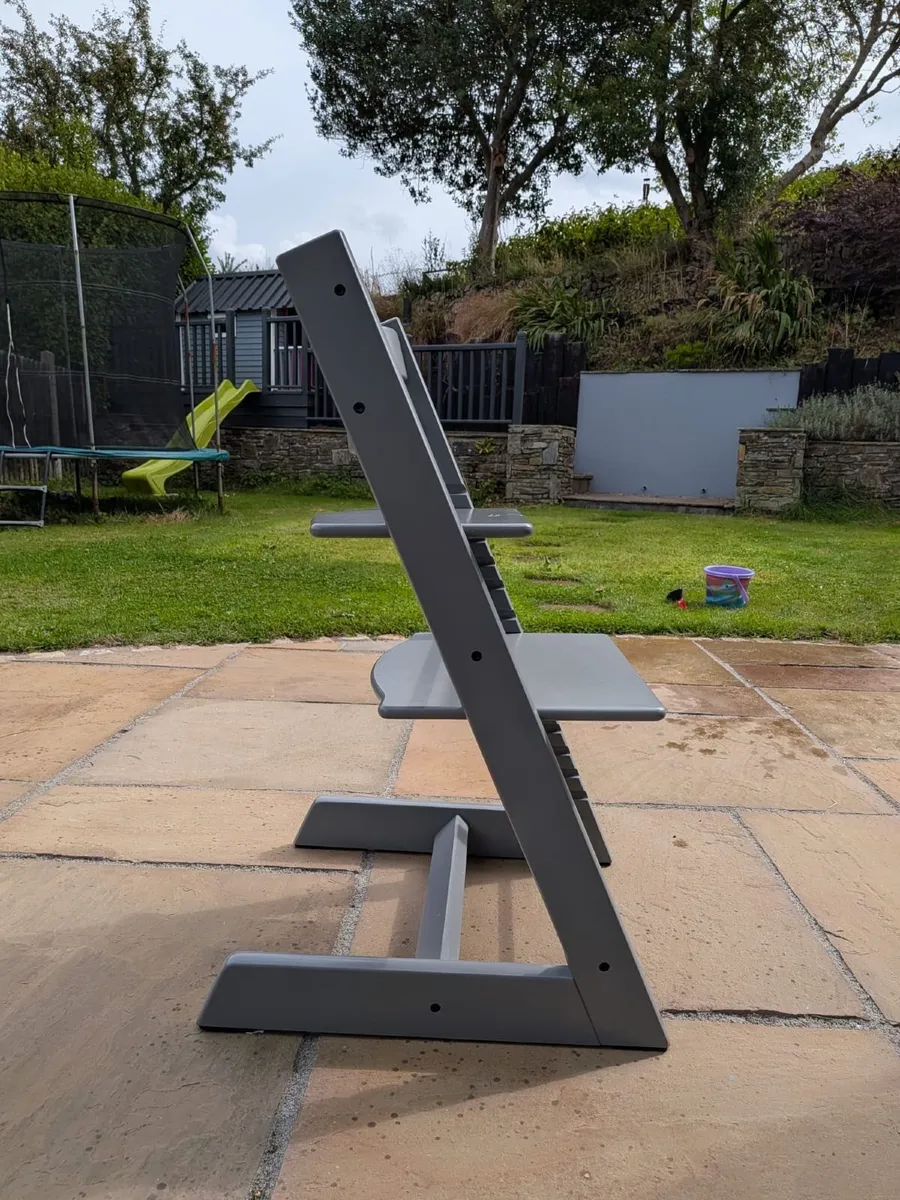 Stone Tripp trap High chair - Image 3