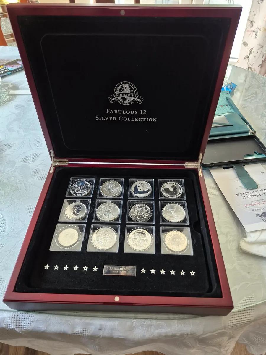 Fabulous 12 silver coin collection in box - Image 1