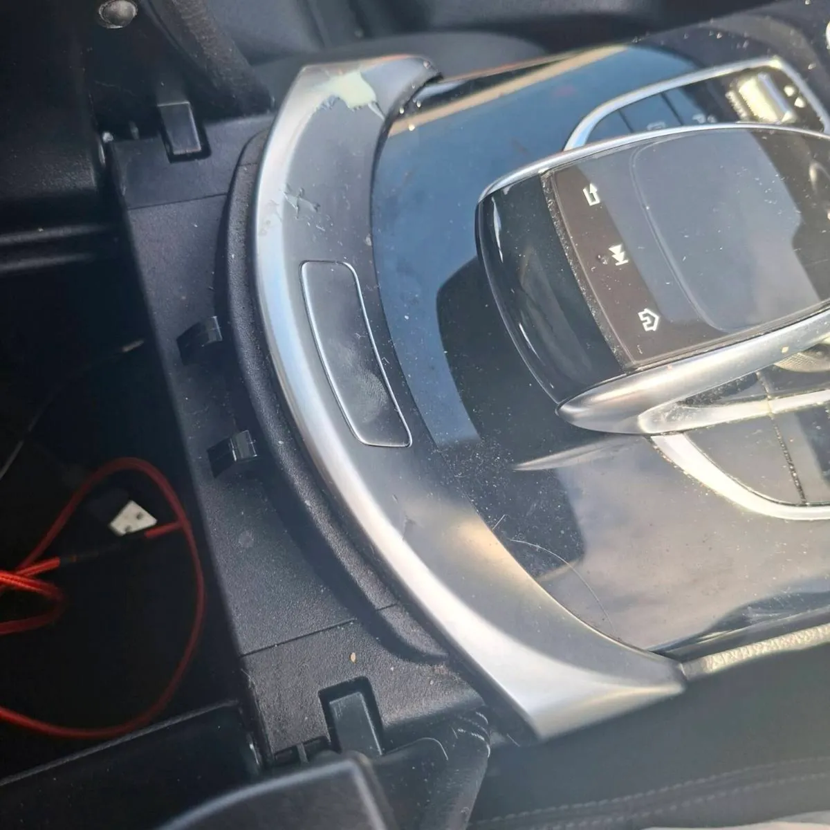 Mercedes- Benz Covering Panel - Image 2