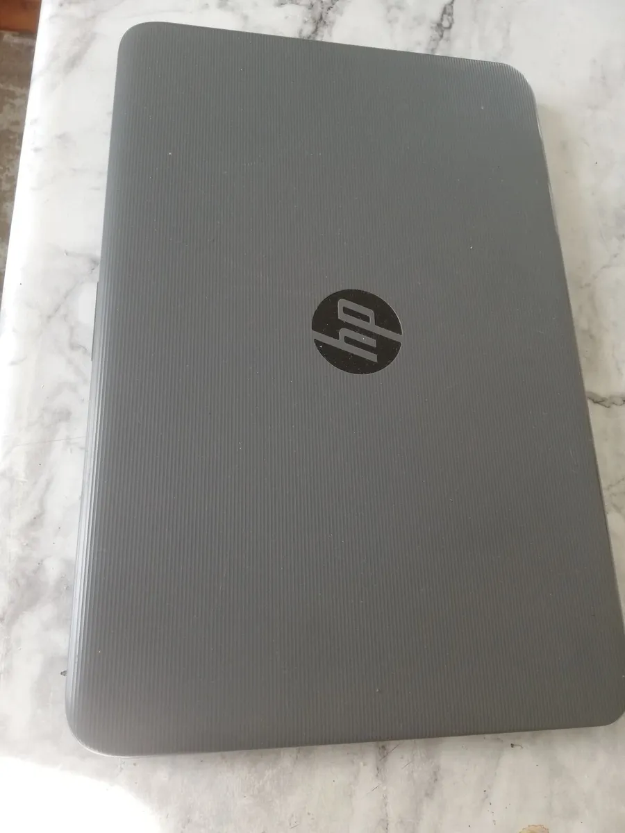 Hp laptop - Image 2