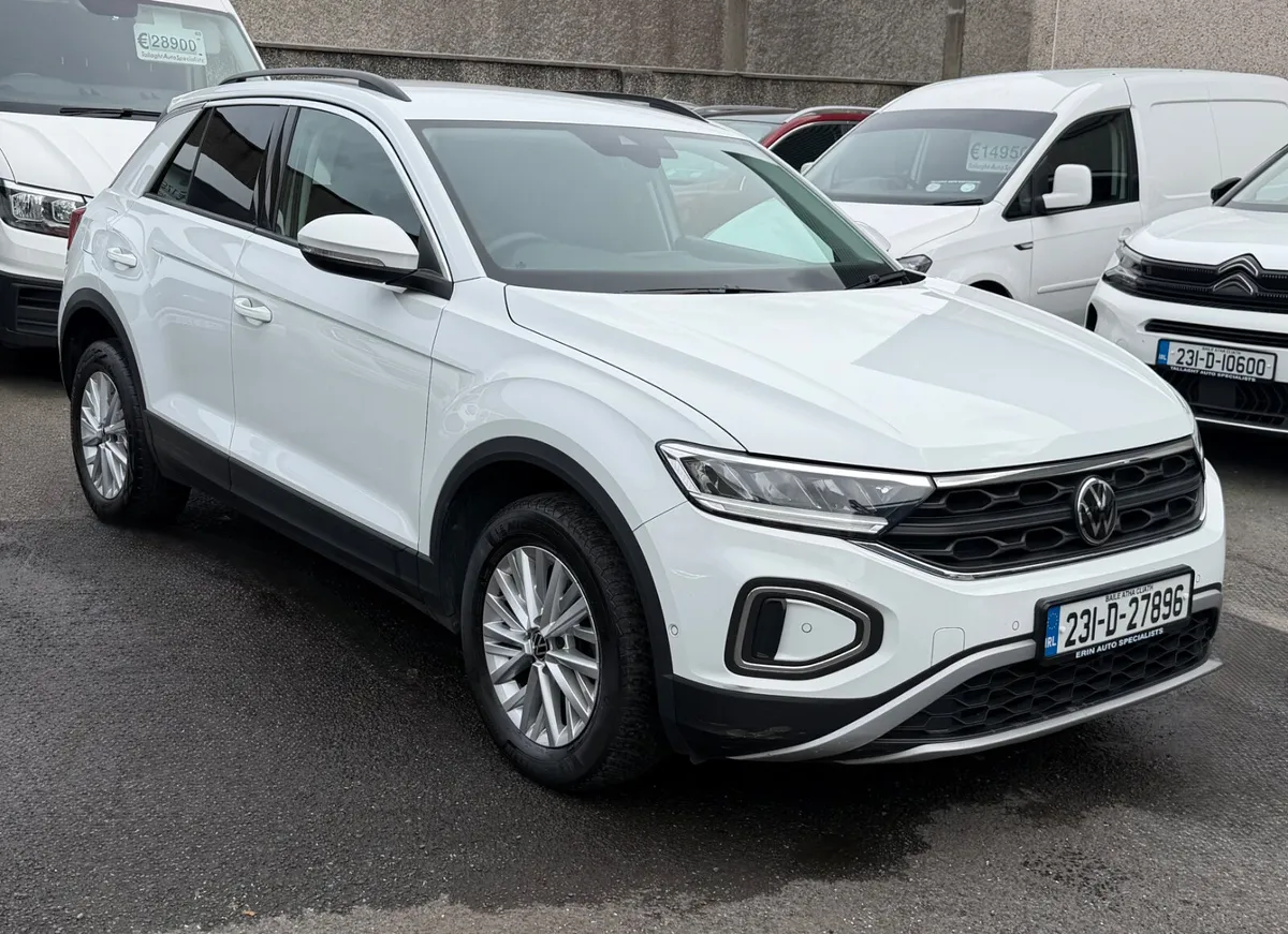 2023 Volkswagen T-Roc Commercial - Image 1