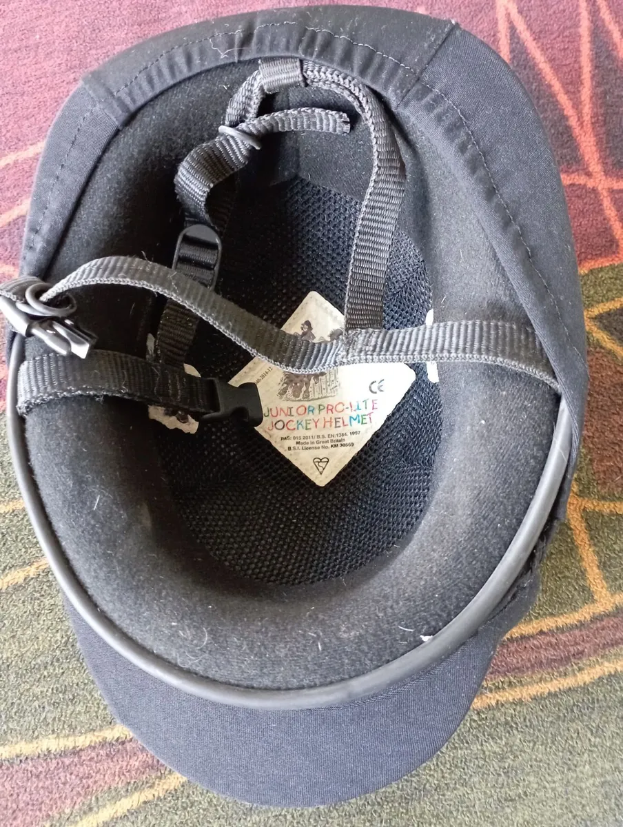 Champion kids horse riding helmet - Image 1