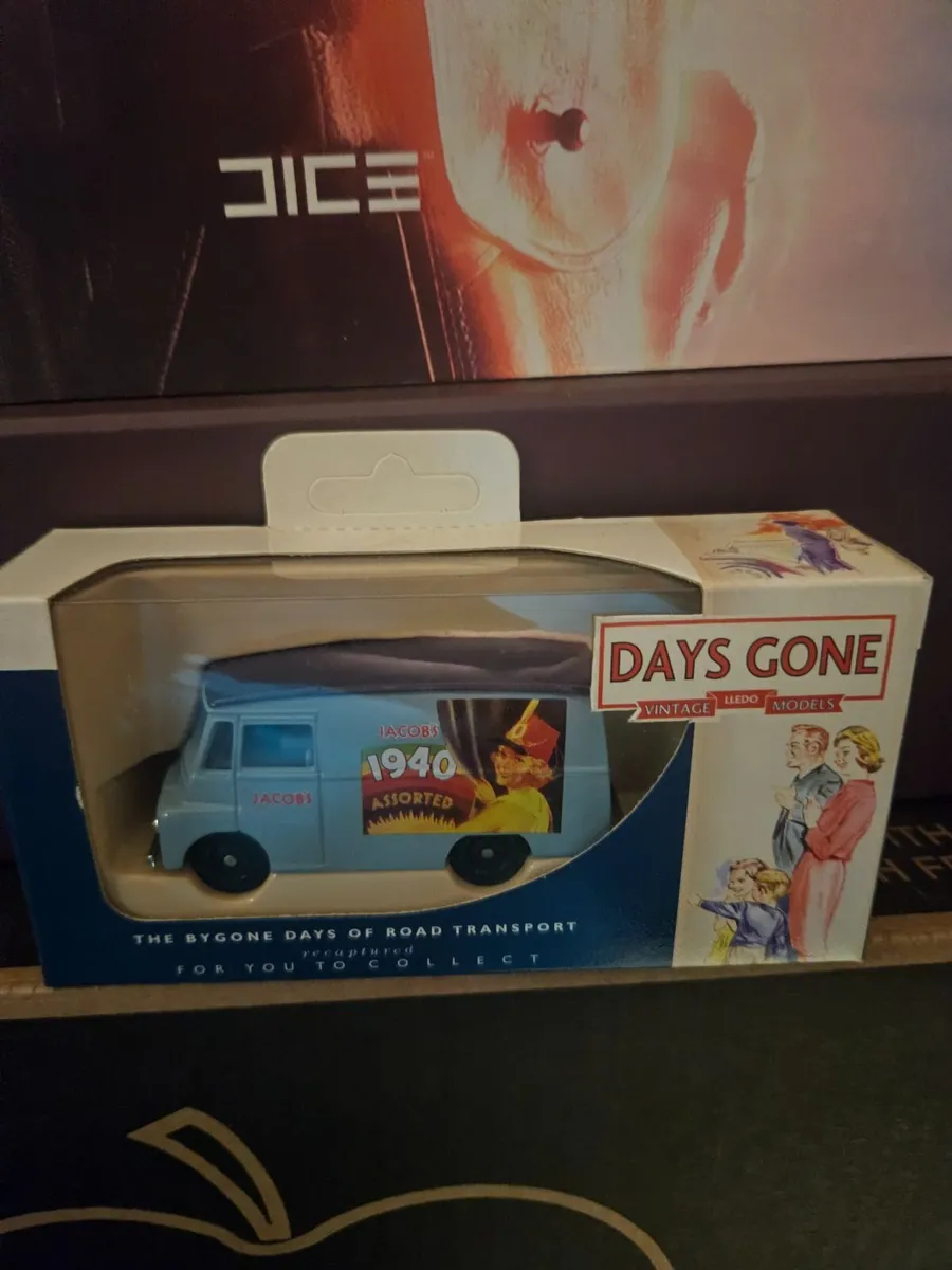 Corgi Lledo Van