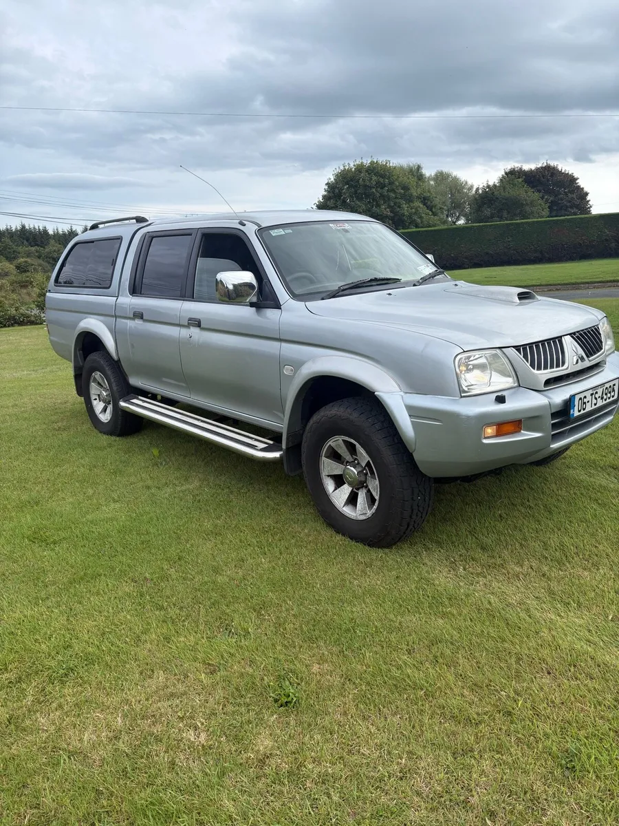 Mitsubishi L200 crew cab - Image 1