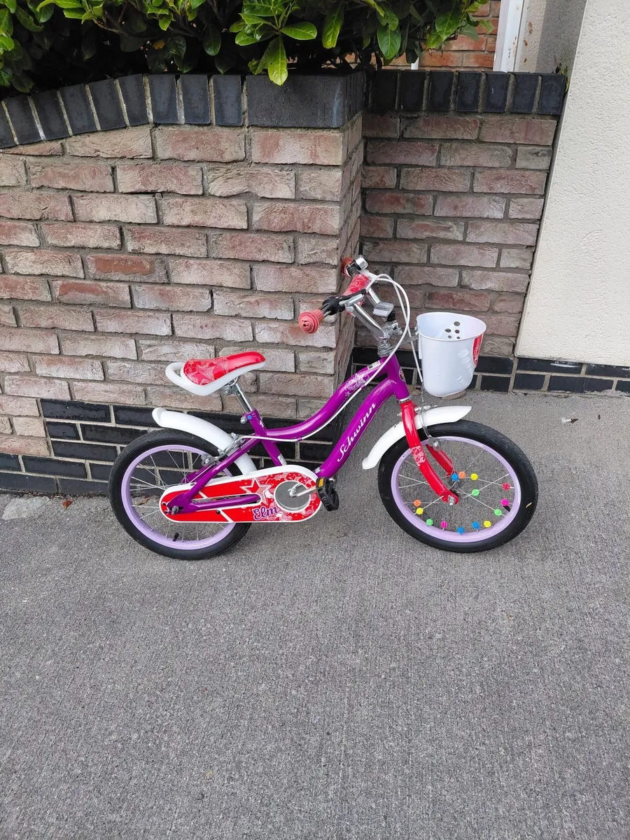 Shwinn Elm Child's Bike 16 inch with stabilisers - Image 1