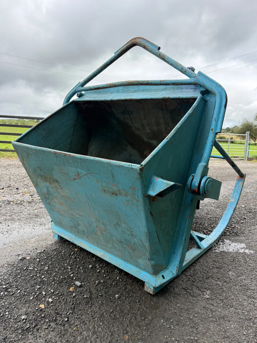 Concrete Skip (half metre) - Image 3