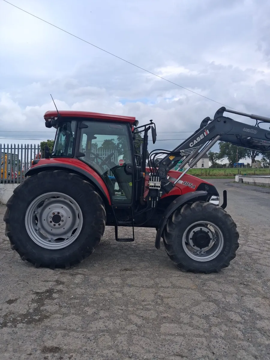 2014 Case Farmall 105a c/w loader - Image 3