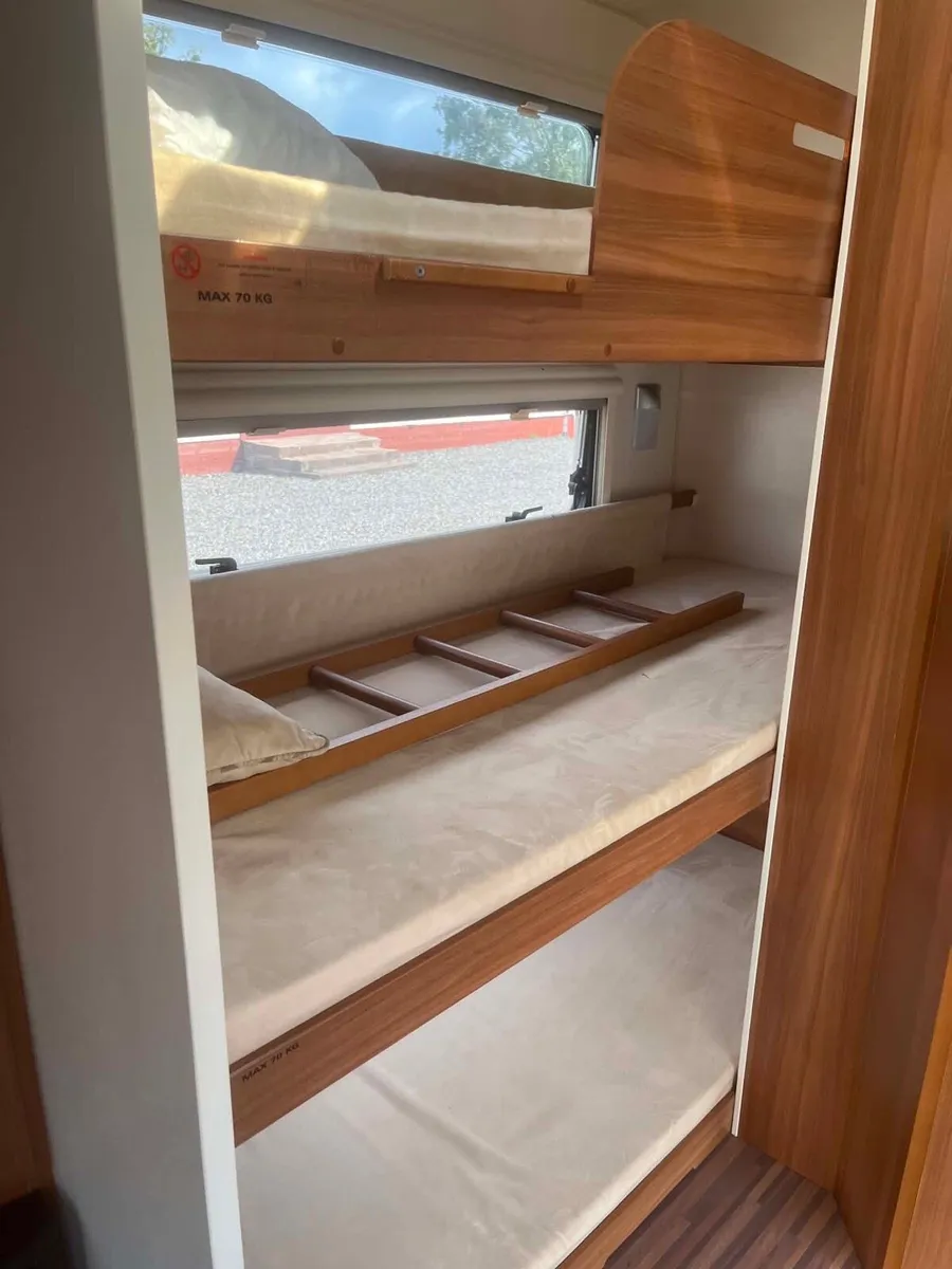 Rare 6-7 berth Adria caravan Triple fixed bunk bed - Image 4