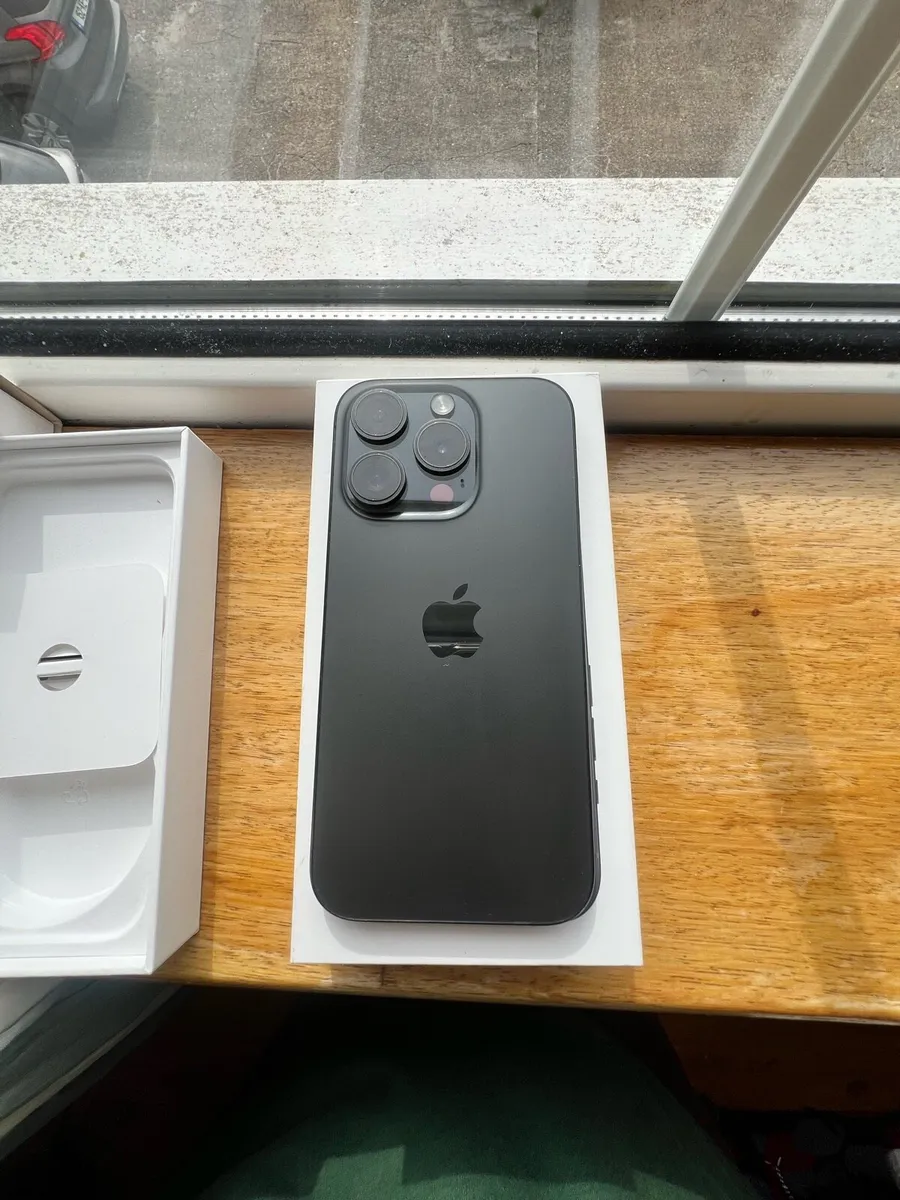 Apple IPhone 15 Pro 128GB Black Titanium -Unlocked - Image 2