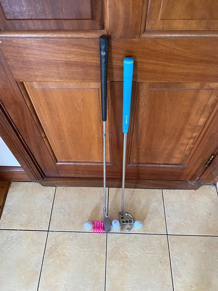 Ladies Left Handed Pitch&Putt Set &balls&Tees - Image 1