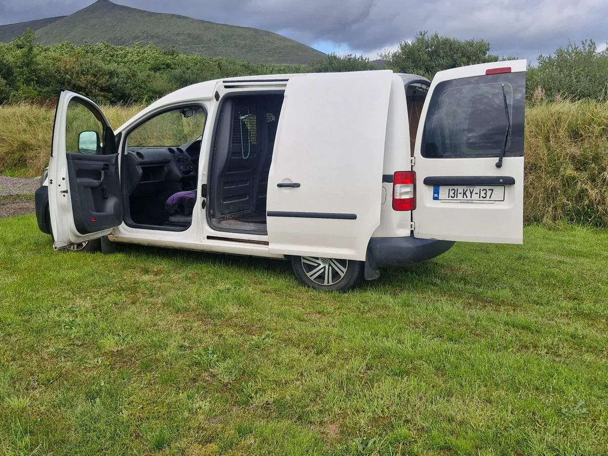 Volkswagen Caddy 2013 - Image 2