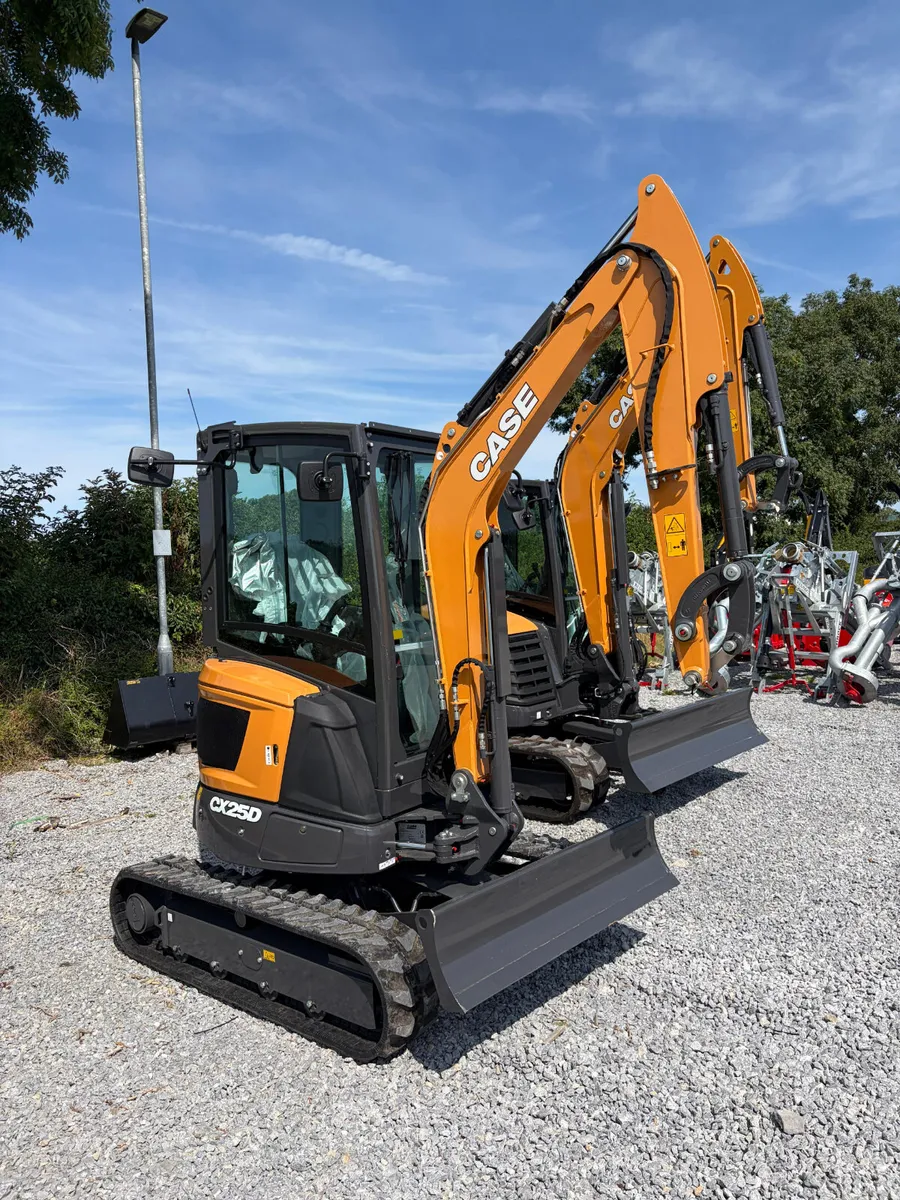 CASA CX 25 Mini Digger - Image 3