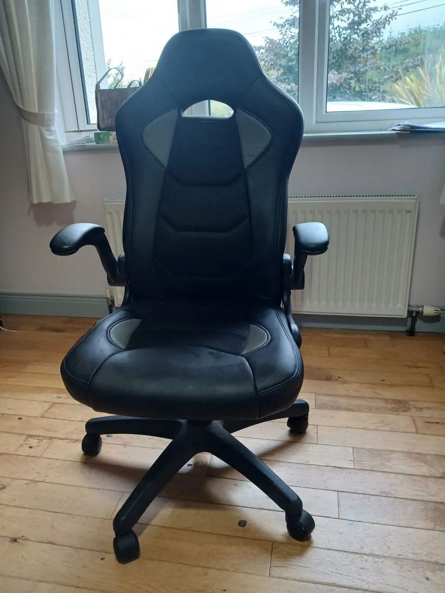 Office Chair - Image 1