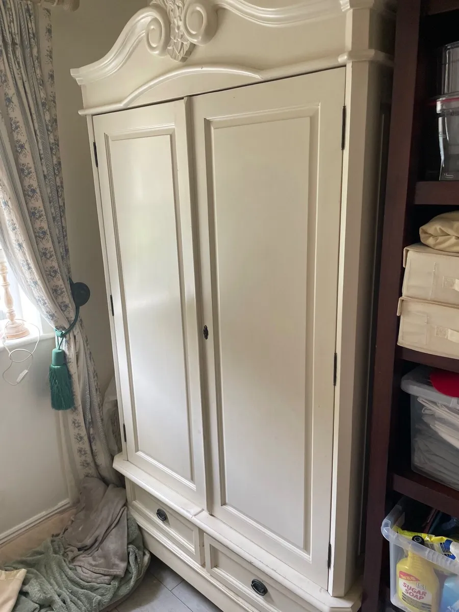 Wardrobe - Image 2