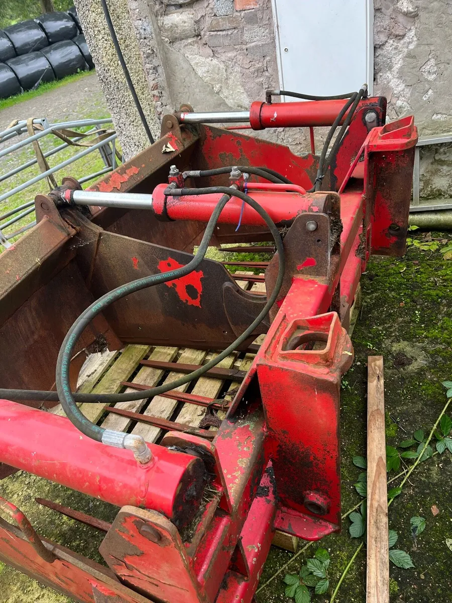 Silage grab - Image 1