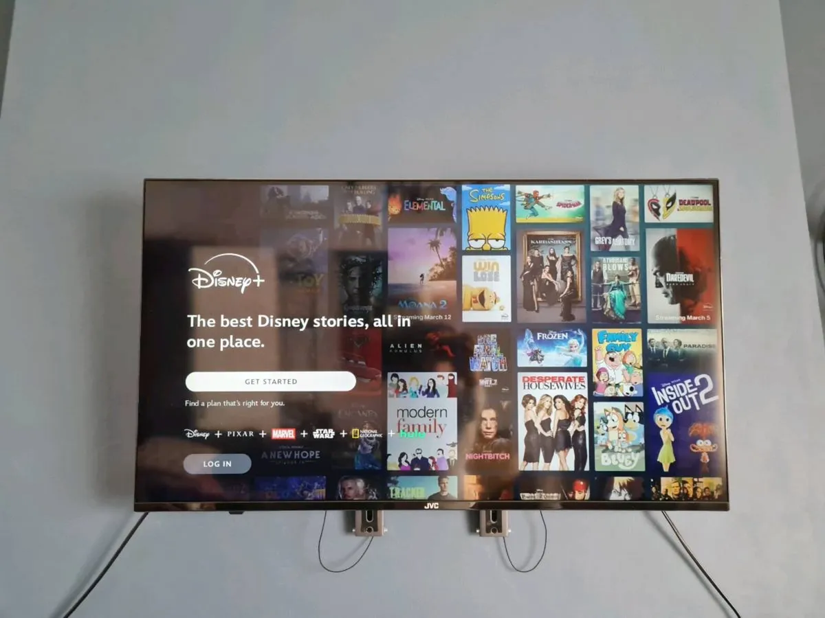 Jvc Smart tv 40inch - Image 1