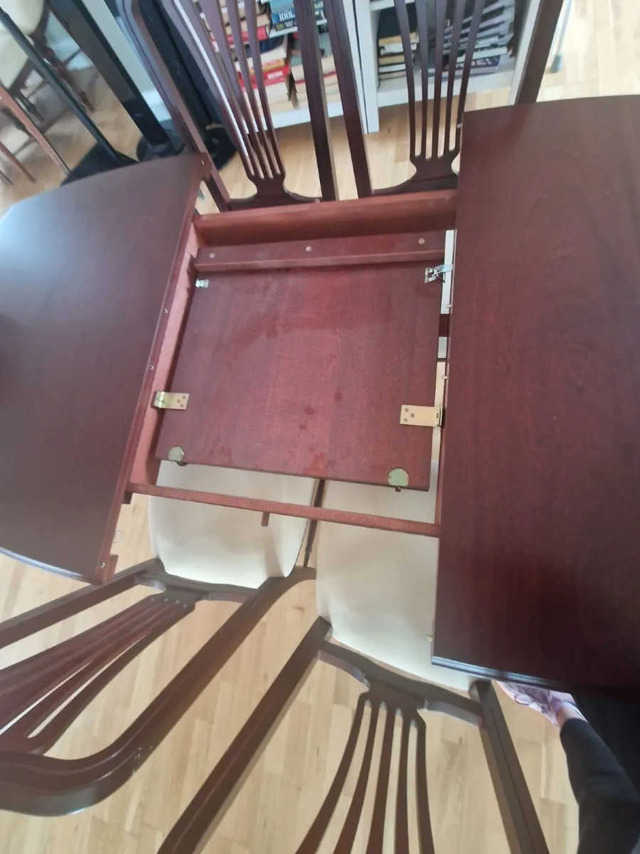 Rossmore solid Mahogany Dinning Table &  6 Chairs - Image 3